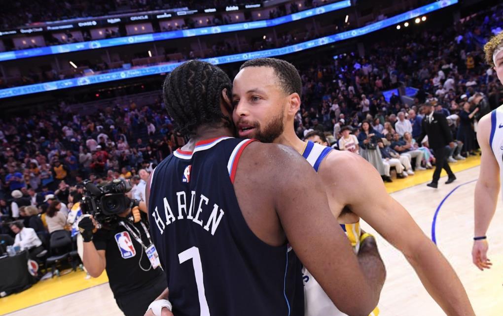 人后, 库明加经纪, 伦纳德阴阳 人后, 库明加经纪, 伦纳德阴阳