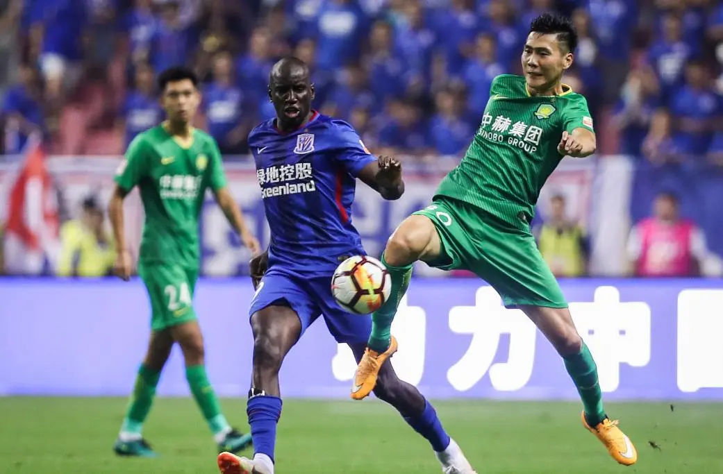 医疗团队充 医疗团队充